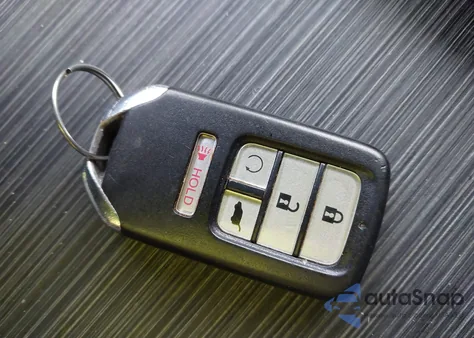 2018 Honda Pilot Touring from USA, damaged, VIN 5FNYF6H98JB025111